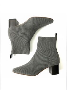 NEW•Everlane ReKnit Glove Boot Charcoal Gray Ribbed Block Heel Size 7